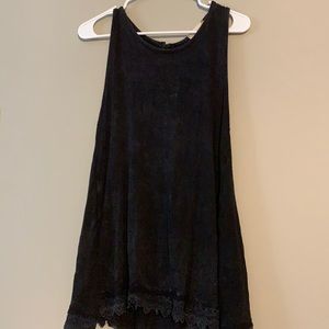 Black tank top, knitted on bottom